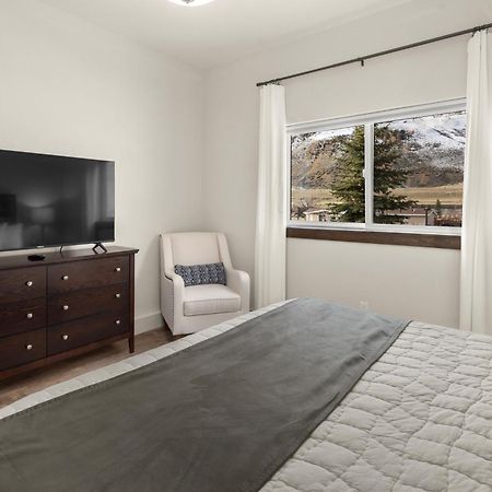 גרדינר Yellowstone Hot Springs Resort מראה חיצוני תמונה