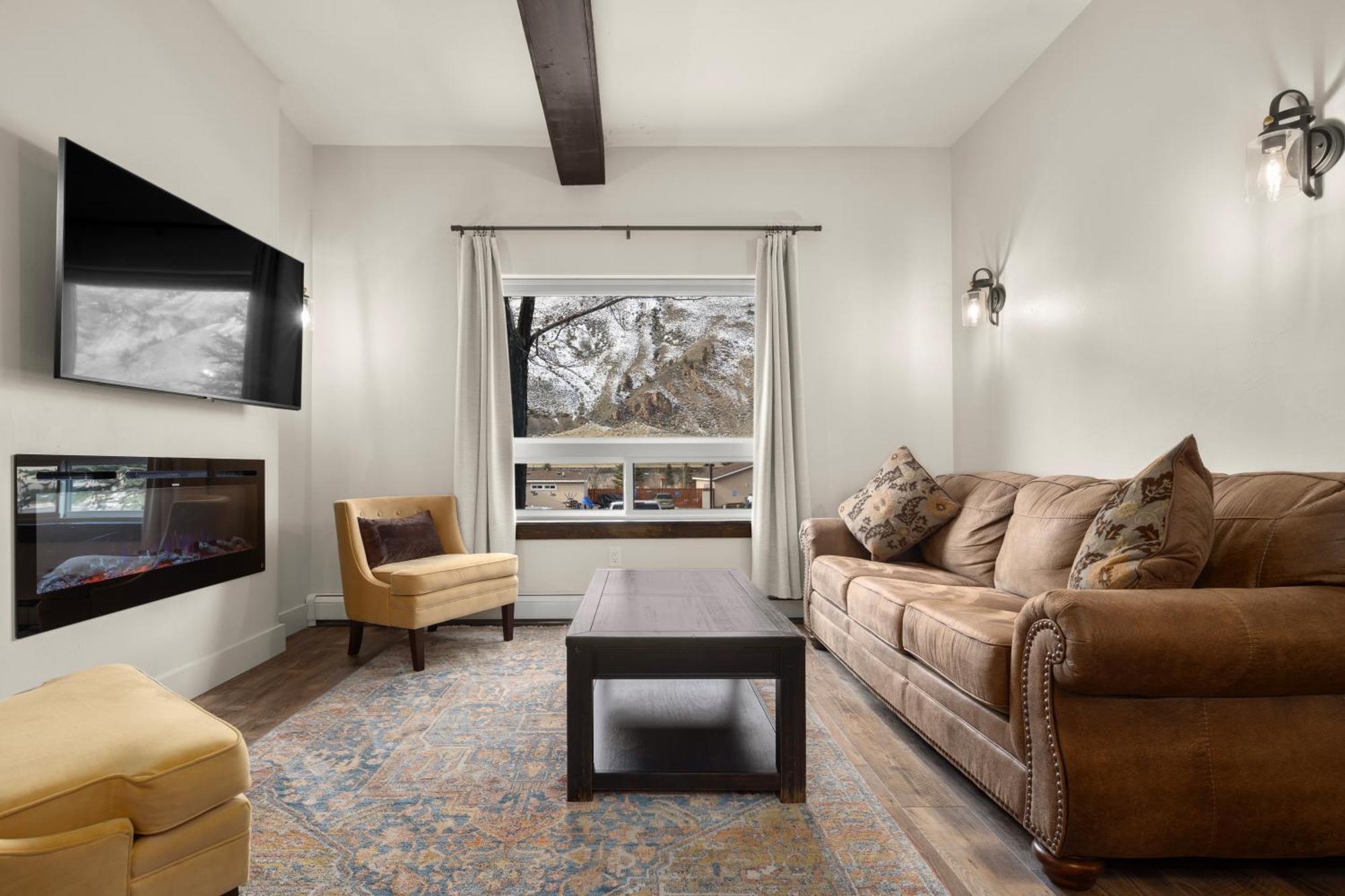 גרדינר Yellowstone Hot Springs Resort מראה חיצוני תמונה